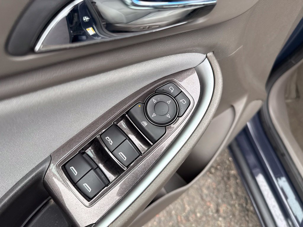 Used 2025 Chevrolet Malibu LT FWD image 20