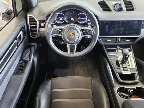 Used 2023 Porsche Cayenne GTS AWD/4WD image 16