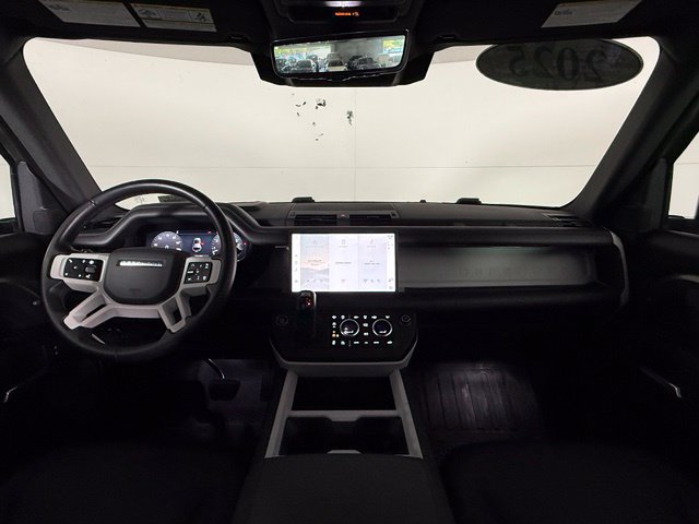 Certified 2025 Land Rover Defender 110 X-Dynamic SE AWD/4WD image 15