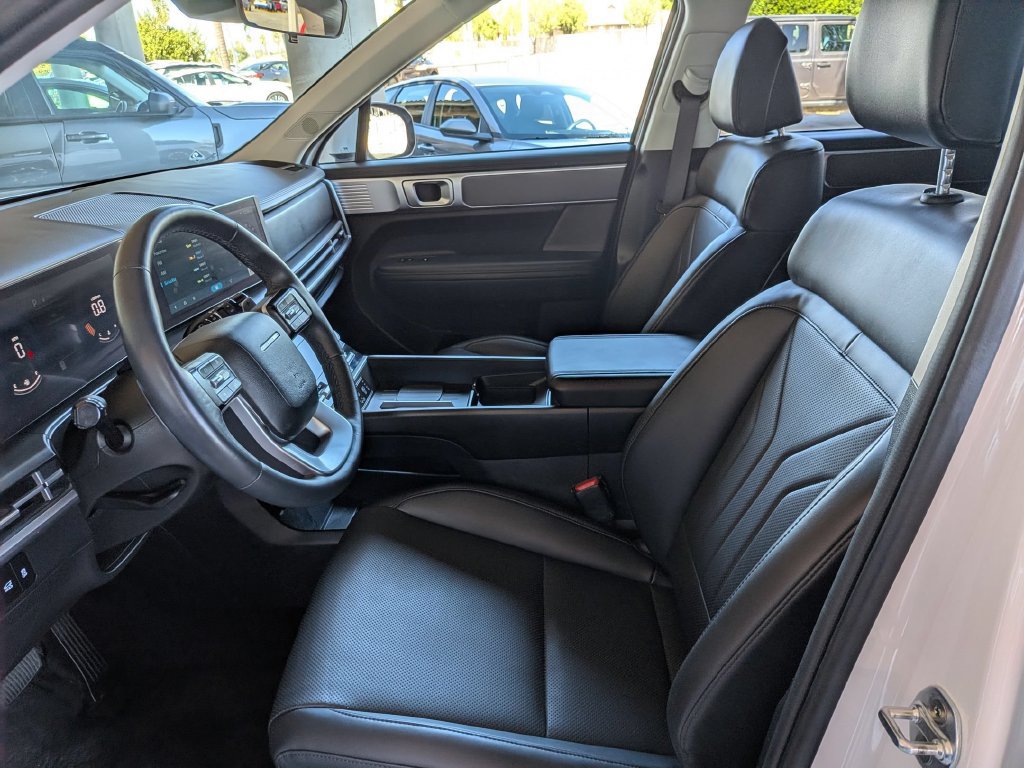 Used 2026 Hyundai Santa Fe SEL AWD/4WD image 12