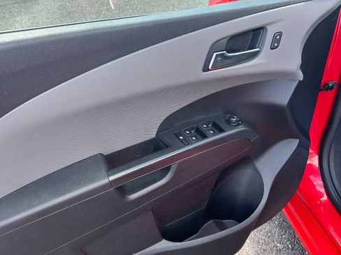 Used 2015 Chevrolet Sonic LT FWD image 6