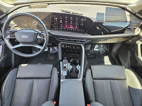 Used 2025 Audi Q5 Premium Plus AWD/4WD image 4