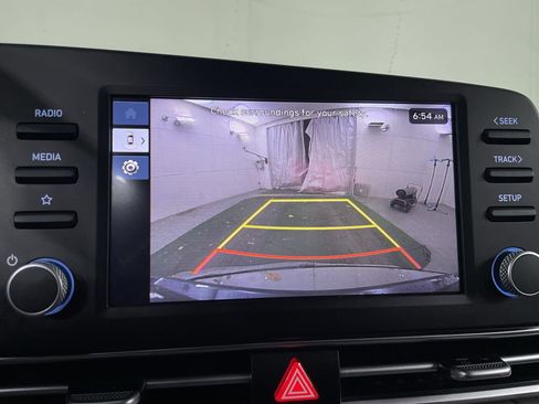 Used 2024 Hyundai Elantra SE image 15