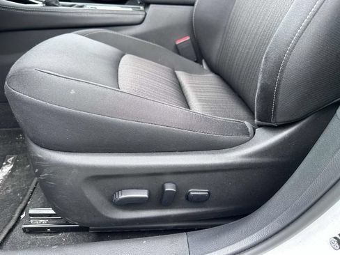 Used 2024 Nissan Altima 2.5 SV w/ SV Premium Package AWD/4WD image 10