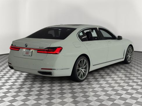 Used 2020 BMW 740i xDrive w/ Premium Package AWD/4WD image 9