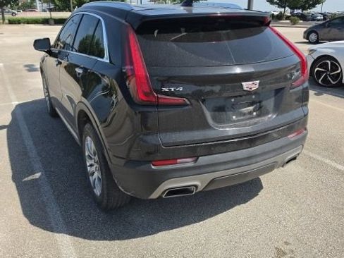Used 2022 Cadillac XT4 Premium Luxury w/ Technology Package FWD image 8