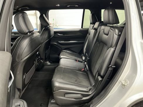 Used 2024 Jeep Grand Cherokee L Laredo image 28