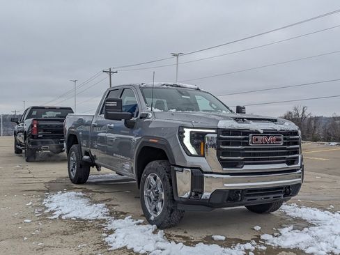 New 2026 GMC Sierra 2500 SLE image 5