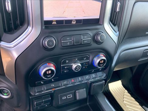 Used 2022 Chevrolet Silverado 1500 RST w/ Texas Edition Plus AWD/4WD image 34