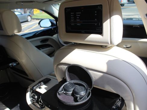 Used 2013 Bentley Mulsanne RWD image 33