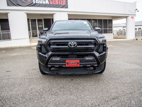 Certified 2025 Toyota Tacoma SR5 w/ SR5 Upgrade Package AWD/4WD image 3