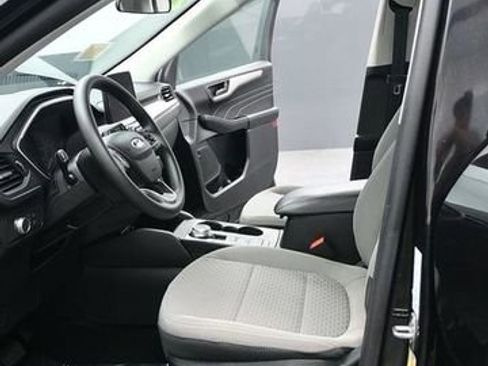Used 2022 Ford Escape SE FWD image 16