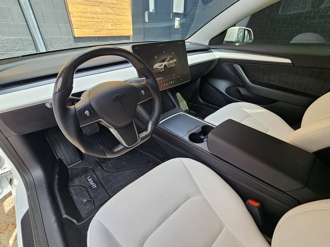 Used 2022 Tesla Model 3 Long Range AWD/4WD image 16