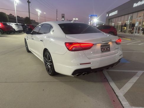 Used 2023 Maserati Quattroporte Modena image 4