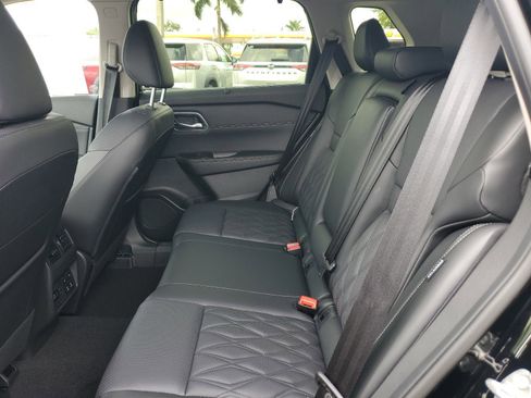 New 2025 Nissan Rogue Platinum w/ Platinum Premium Package image 11