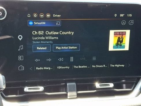 Used 2025 Chevrolet Equinox LT AWD/4WD image 13