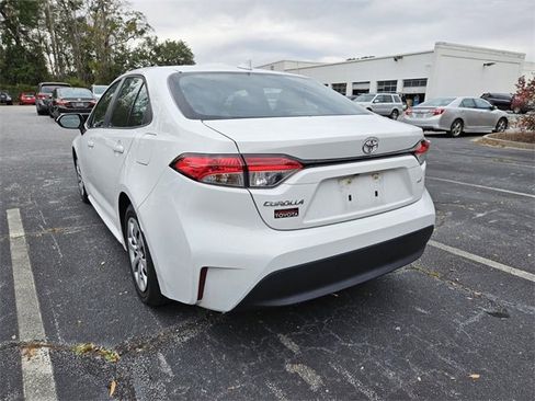 Used 2024 Toyota Corolla LE image 10