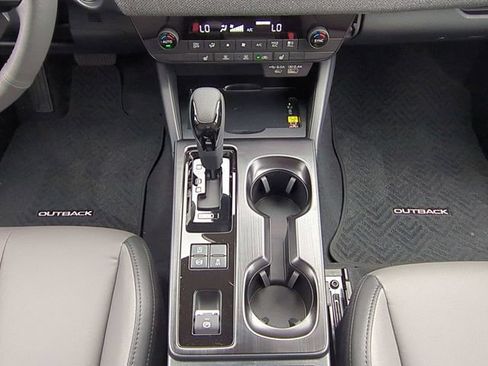 Used 2026 Subaru Outback Premium AWD/4WD image 18