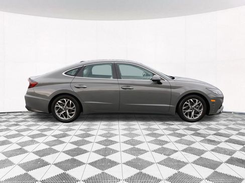 Used 2023 Hyundai Sonata SEL w/ Convenience Package FWD image 11