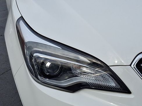 Used 2020 Buick Envision Essence image 9