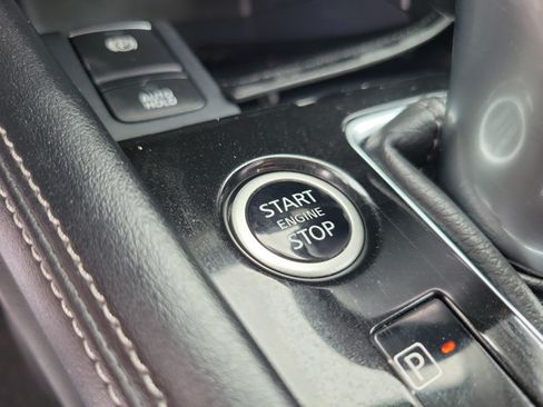 Used 2024 Nissan Kicks SV FWD image 11