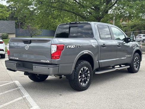 Used 2017 Nissan Titan PRO-4X w/ Pro-4x Convenience Package AWD/4WD image 5