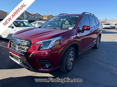 Used 2023 Subaru Forester Premium image 2