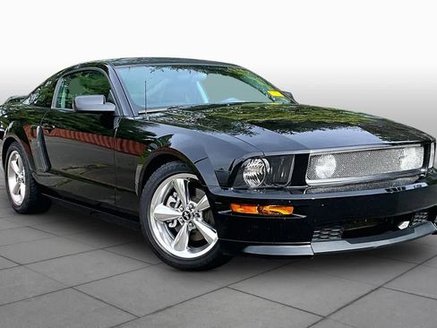 Used 2007 Ford Mustang GT Premium RWD image 2