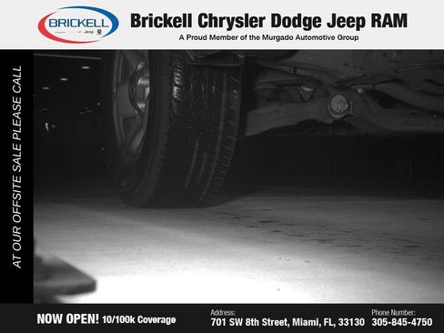 Used 2016 Toyota Tacoma SR5 w/ Towing Package image 5