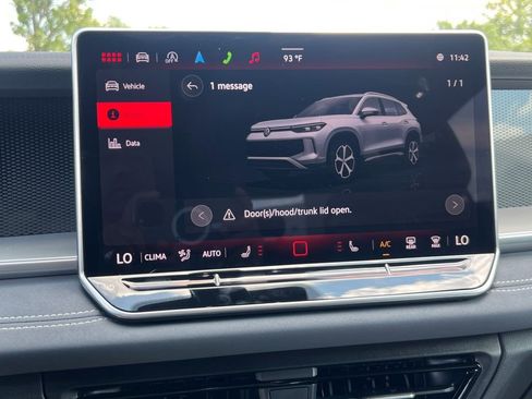 New 2025 Volkswagen Tiguan SE R-Line image 22