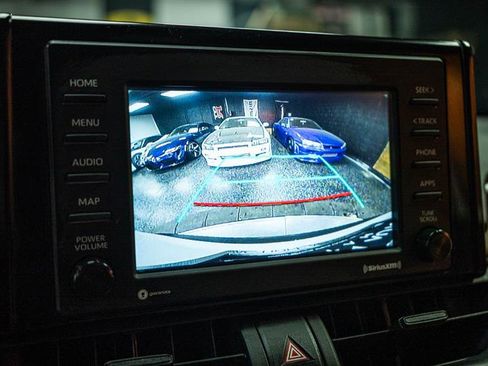 Used 2022 Toyota RAV4 LE image 20