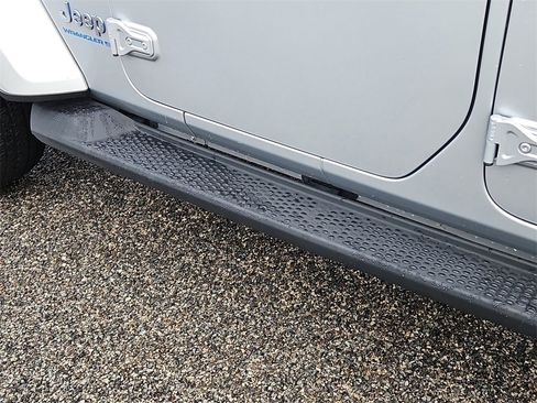 Used 2023 Jeep Wrangler Unlimited Sahara w/ Cold Weather Group image 22