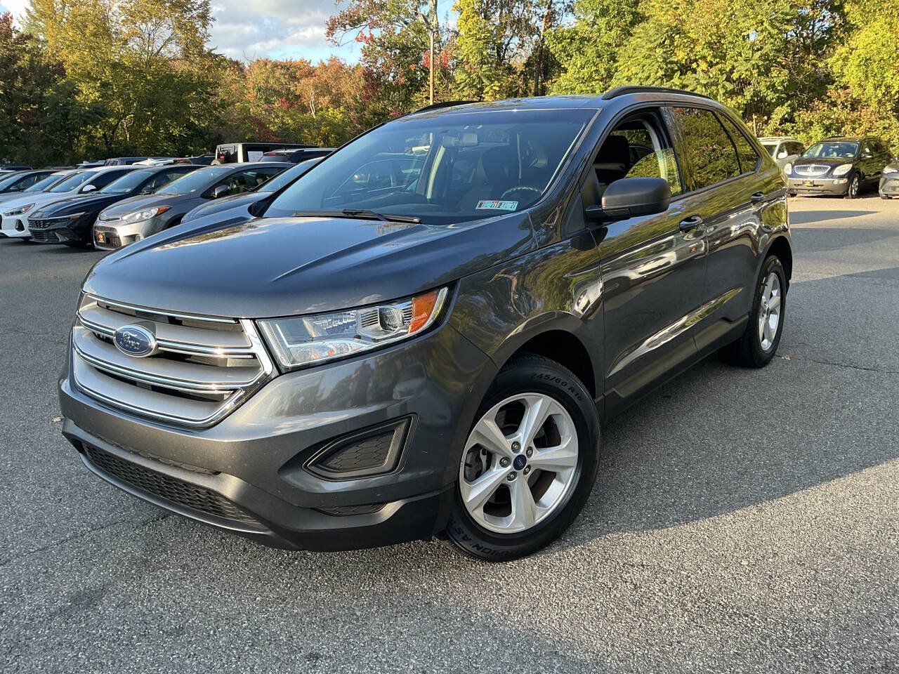 Used 2017 Ford Edge SE w/ Cargo Accessory Package AWD/4WD image 1