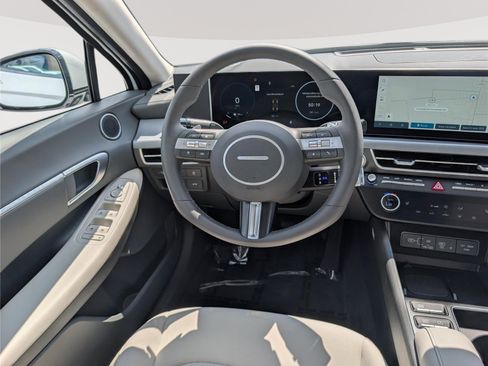 Used 2025 Hyundai Sonata SEL FWD image 15