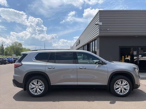 Used 2025 GMC Acadia Elevation w/ Elevation Premium Package AWD/4WD image 2