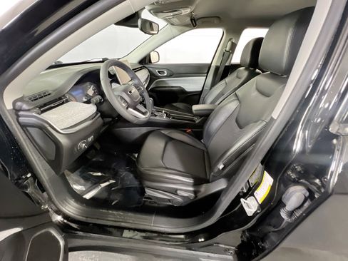 Used 2022 Jeep Compass Latitude AWD/4WD image 19