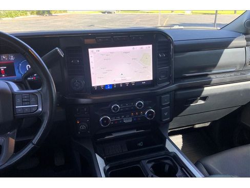 Used 2023 Ford F250 Lariat w/ Lariat Ultimate Package AWD/4WD image 6
