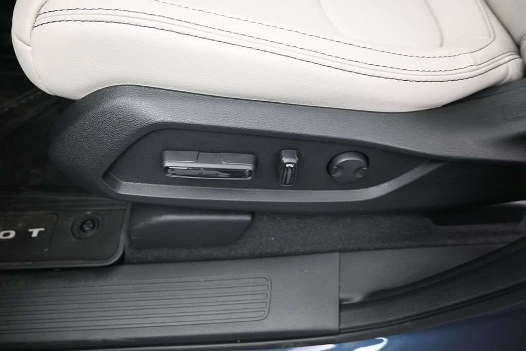 New 2026 Honda Pilot Touring image 23