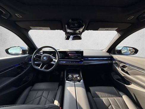 Used 2026 BMW 550e xDrive AWD/4WD image 13