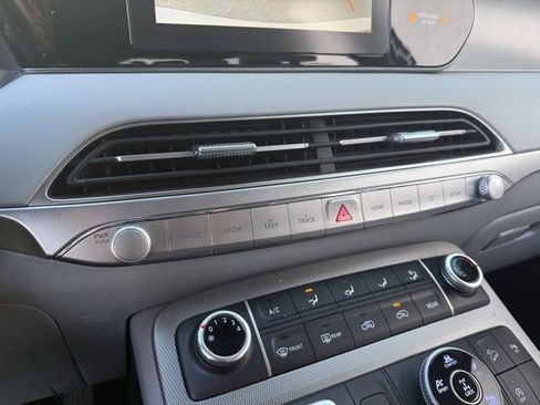 Used 2020 Hyundai Palisade SE image 23