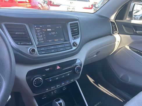 Used 2018 Hyundai Tucson SEL image 37
