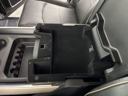 Used 2022 RAM 3500 Laramie image 31