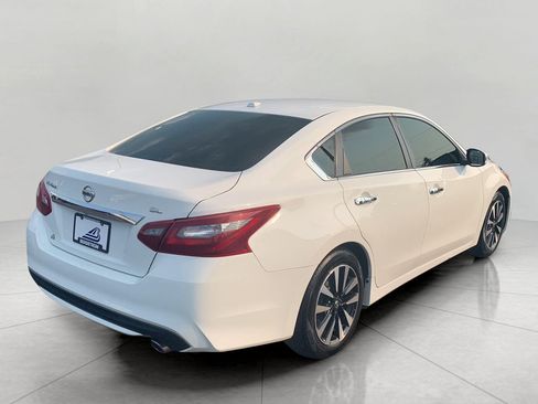 Used 2018 Nissan Altima 2.5 SL FWD image 7