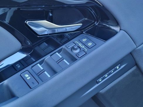 Used 2026 Land Rover Range Rover Evoque S image 27