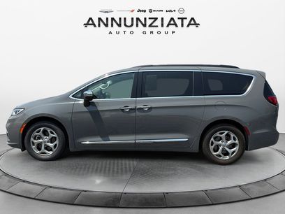 Certified 2023 Chrysler Pacifica Limited