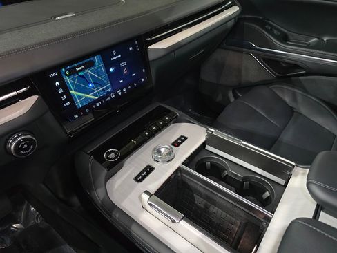 New 2025 Lincoln Navigator L Reserve w/ Jet Appearance Package image 25