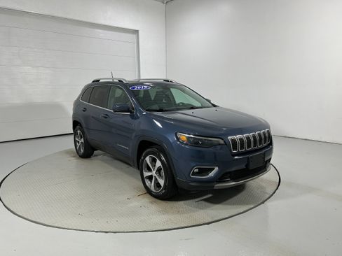 Used 2019 Jeep Cherokee Limited AWD/4WD image 2