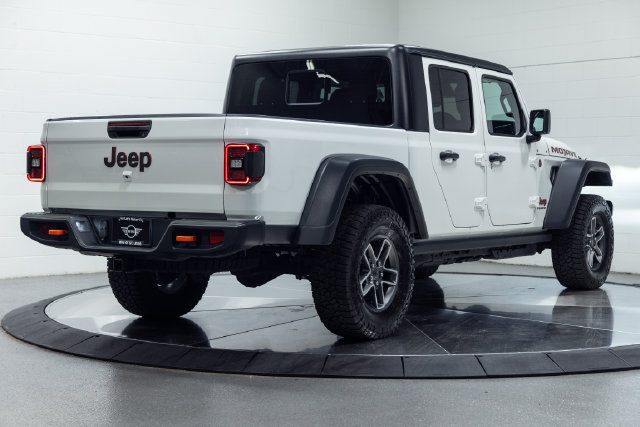 Used 2026 Jeep Gladiator Mojave AWD/4WD image 10