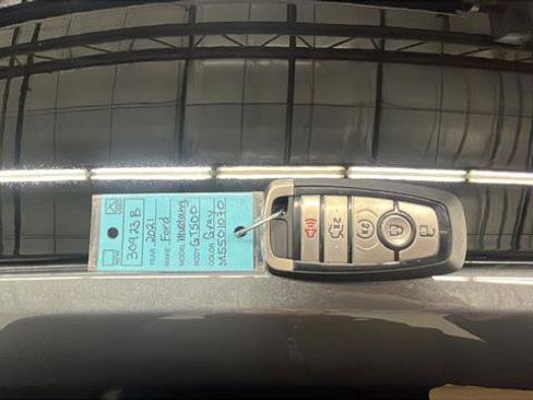 Used 2021 Ford Mustang Shelby GT500 w/ Technology Package image 29