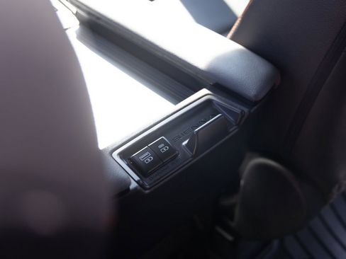 Used 2024 Toyota Sienna XSE w/ XSE Plus Package image 21